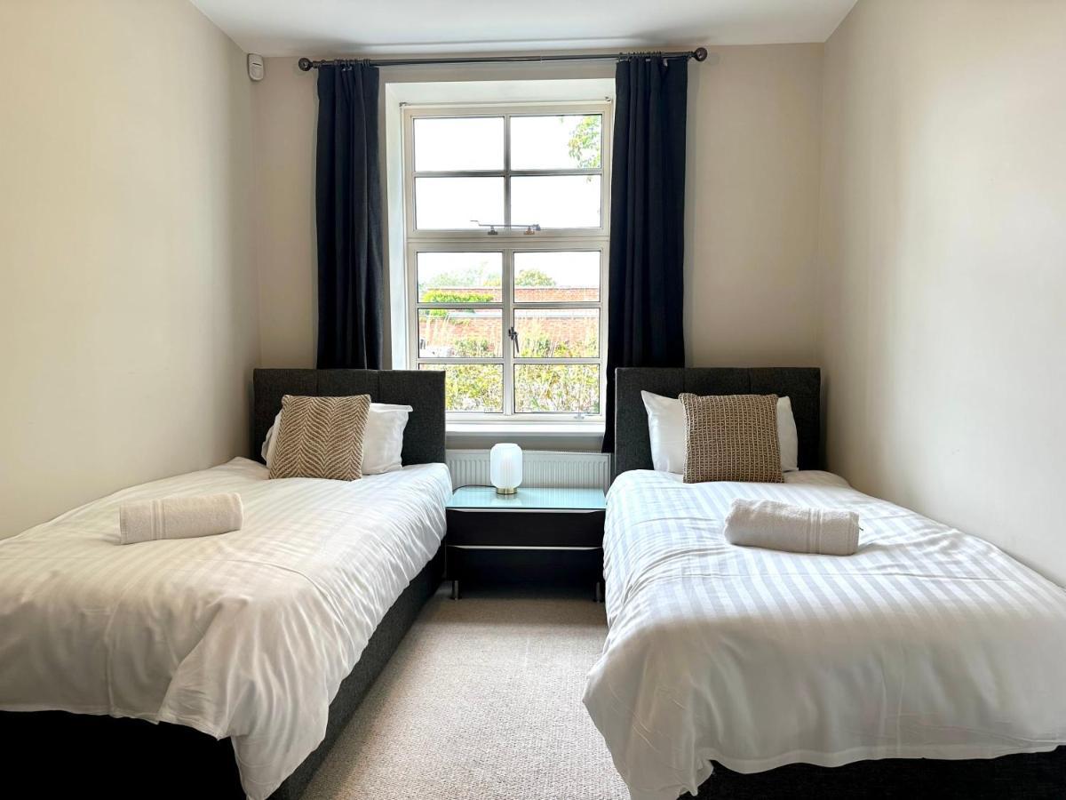Desirable 2 Bedroom Apartment In Bicester That Sleeps 5 Luaran gambar